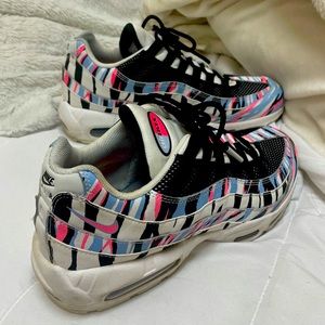 Nike Air Max 95’s ‘Korea’